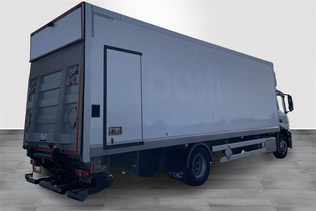 Mercedes-Benz Actros 1827 4x2 8,7m umpikori+PL nostin - Isothermal truck: picture 5 Mercedes-Benz Actros 1827 4x2 8,7m umpikori+PL nostin - Isothermal truck: picture 5