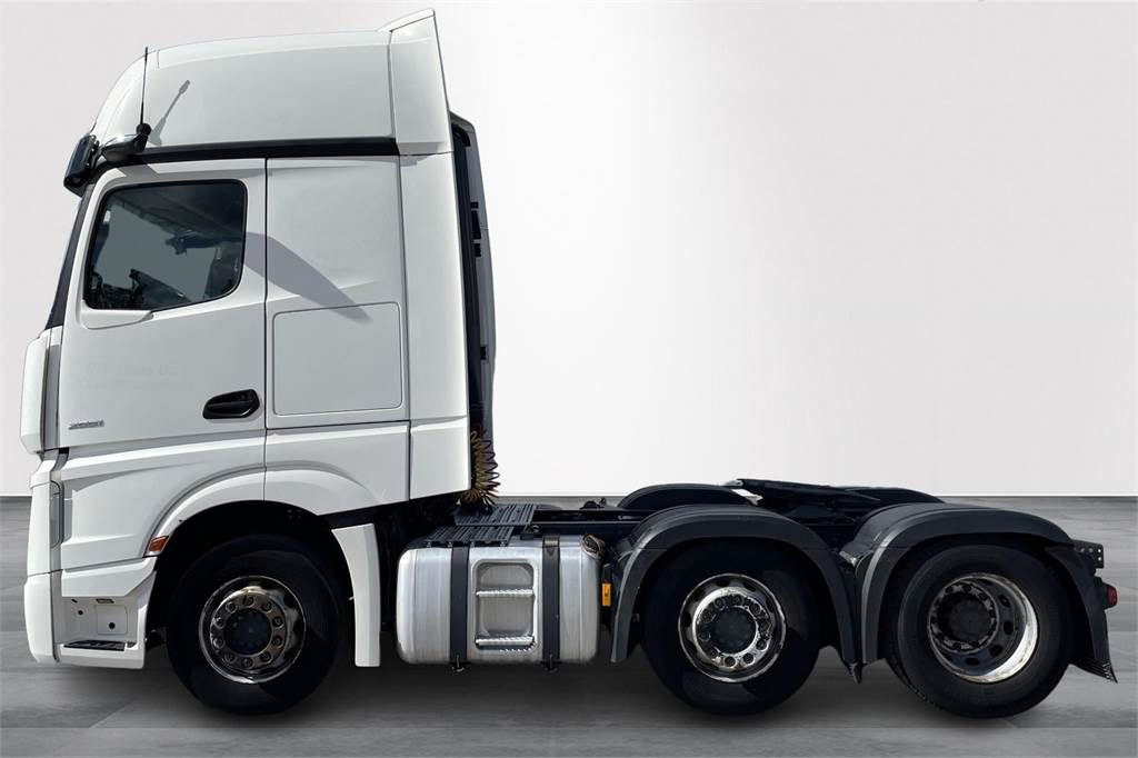 Mercedes-Benz ACTROS 2551LS 6x2/4 Väliteli - Tractor unit: picture 4 Mercedes-Benz ACTROS 2551LS 6x2/4 Väliteli - Tractor unit: picture 4