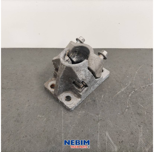 Volvo Volvo - 21213202 - Spatbordstang bevestiging - Spare parts: picture 1 Volvo Volvo - 21213202 - Spatbordstang bevestiging - Spare parts: picture 1