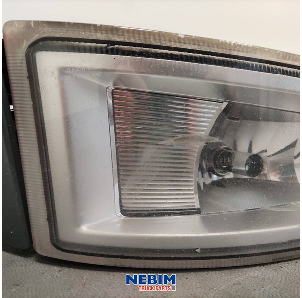 Volvo Volvo - 22332592 - Mistlamp FH4 rechts - Spare parts: picture 2 Volvo Volvo - 22332592 - Mistlamp FH4 rechts - Spare parts: picture 2