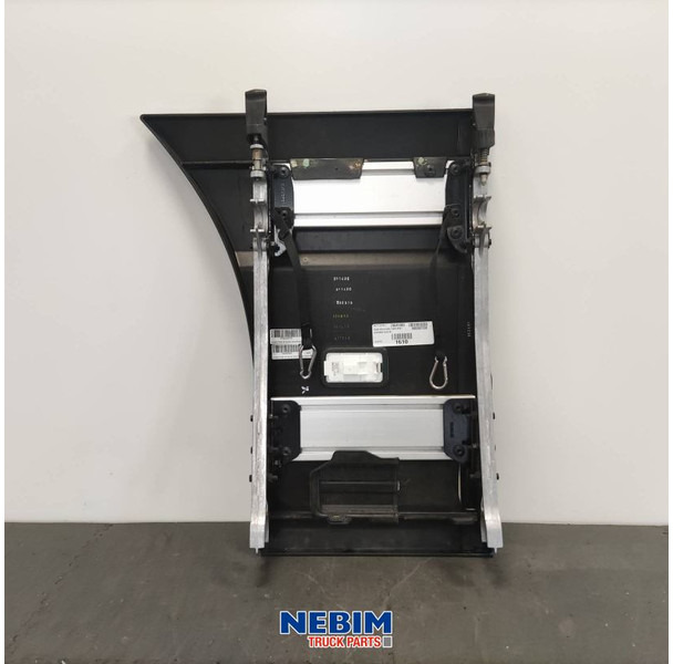 Volvo Volvo - 78645899 - Chassis skirt links achter - Spare parts for Truck: picture 3 Volvo Volvo - 78645899 - Chassis skirt links achter - Spare parts for Truck: picture 3