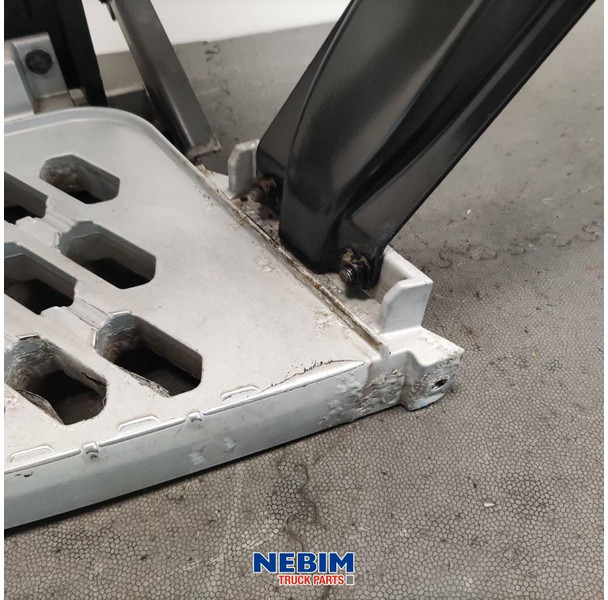 Volvo Volvo - 82144986 - Steun instap - Spare parts for Truck: picture 3 Volvo Volvo - 82144986 - Steun instap - Spare parts for Truck: picture 3