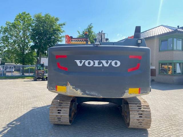Volvo EC 300 E NL new engine MIETE / RENTAL (12002174) - Crawler excavator: picture 3 Volvo EC 300 E NL new engine MIETE / RENTAL (12002174) - Crawler excavator: picture 3