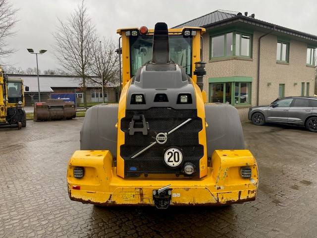Volvo L 90 H MIETE / RENTAL - Wheel loader: picture 3 Volvo L 90 H MIETE / RENTAL - Wheel loader: picture 3