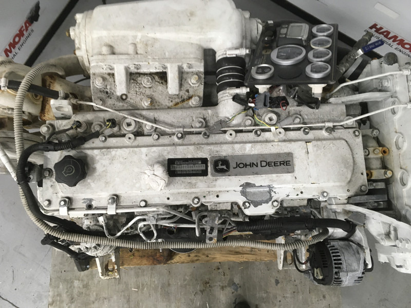John Deere 6090SFM75 USED - Construction machinery: picture 5 John Deere 6090SFM75 USED - Construction machinery: picture 5