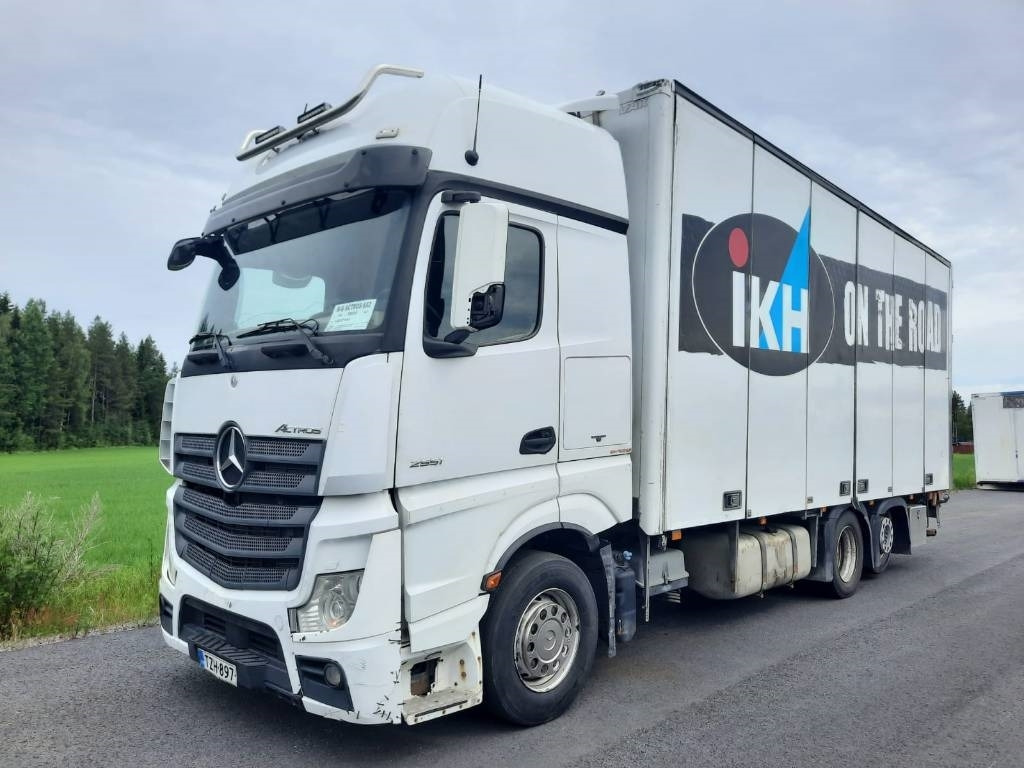 Mercedes-Benz Actros 2551 - Box truck: picture 1 Mercedes-Benz Actros 2551 - Box truck: picture 1
