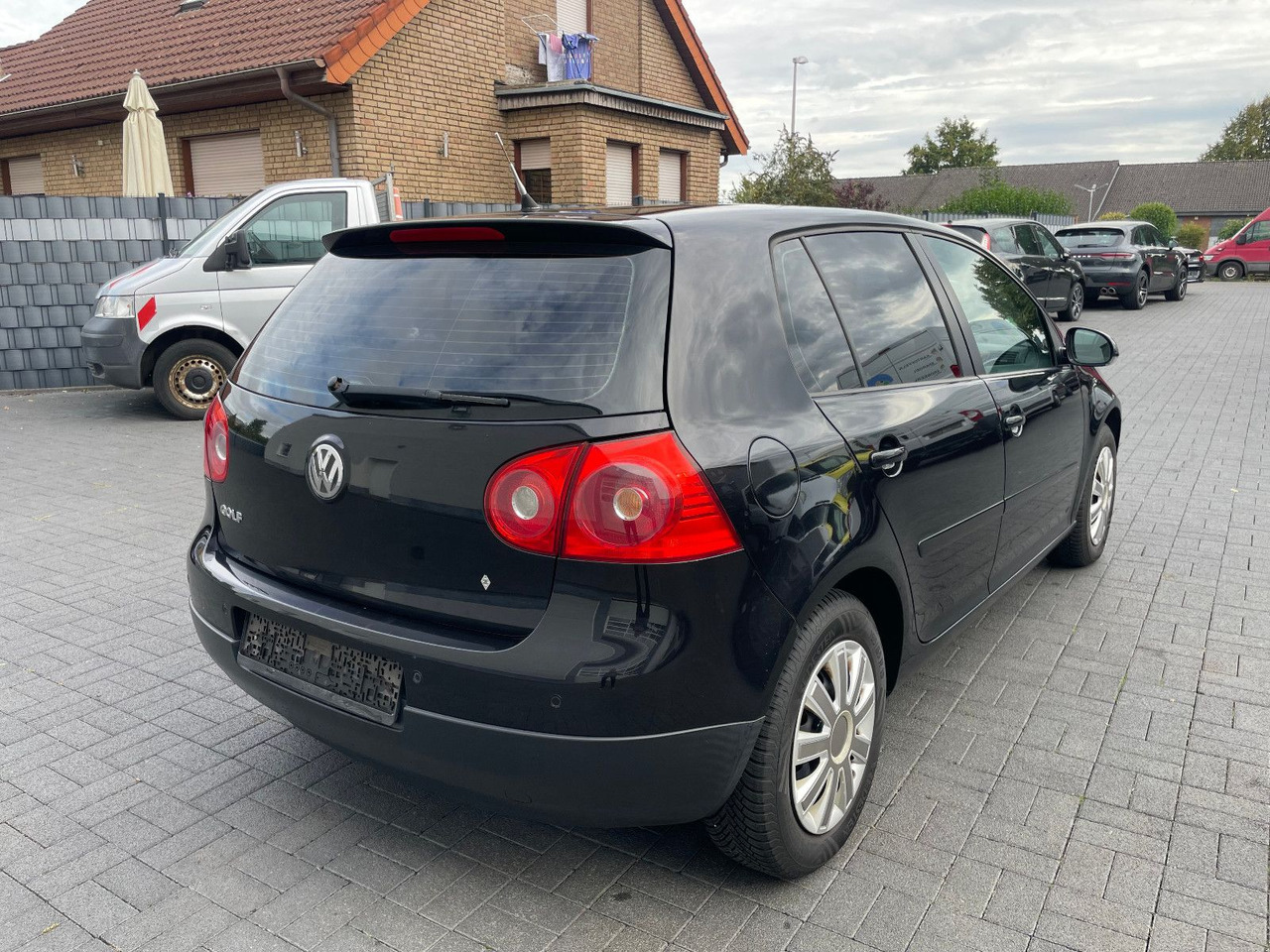 Volkswagen Golf V Lim. Tour 1.4i - Sedan: picture 2 Volkswagen Golf V Lim. Tour 1.4i - Sedan: picture 2