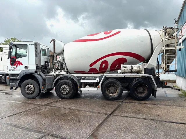 Iveco Eurotrakker AD340T41B 8x4 FULL STEEL SUSPENSION WITH STETTER CONCRETE MIXER (ZF16 MANUAL GEARBOX / FULL STEEL SUSPENSION / REDUC - Concrete mixer truck: picture 5 Iveco Eurotrakker AD340T41B 8x4 FULL STEEL SUSPENSION WITH STETTER CONCRETE MIXER (ZF16 MANUAL GEARBOX / FULL STEEL SUSPENSION / REDUC - Concrete mixer truck: picture 5