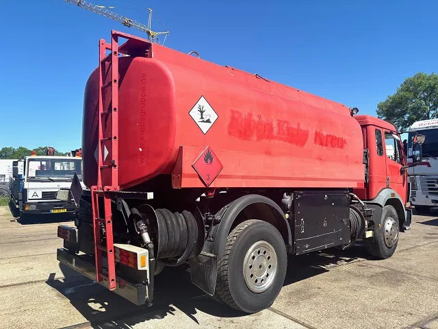 Mercedes-Benz SK 1726 (ORIGINAL GERMAN) 13.500 LITER TANK TRUCK (ZF16 MANUAL GEARBOX / FULL STEEL SUSPENSION / REDUCTION AXLE / ANALOG COUNTER - Tank truck: picture 3 Mercedes-Benz SK 1726 (ORIGINAL GERMAN) 13.500 LITER TANK TRUCK (ZF16 MANUAL GEARBOX / FULL STEEL SUSPENSION / REDUCTION AXLE / ANALOG COUNTER - Tank truck: picture 3