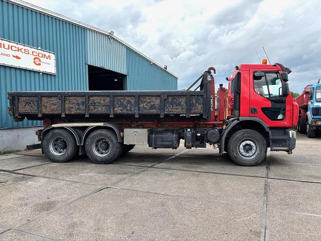 Renault Premium Lander 320DXI 6x4 FULL STEEL CHASSIS WITH MULTILIFT HOOK-ARM SYSTEM (MANUAL GEARBOX / FULL STEEL SUSPENSION / REDUCTION - Hook lift truck: picture 4 Renault Premium Lander 320DXI 6x4 FULL STEEL CHASSIS WITH MULTILIFT HOOK-ARM SYSTEM (MANUAL GEARBOX / FULL STEEL SUSPENSION / REDUCTION - Hook lift truck: picture 4