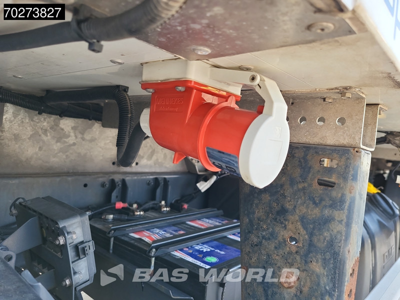 DAF LF 320 4X2 19tons NL-Truck Thermo-King T1200-R Ladebordwand Automatic Euro 6 - Refrigerator truck: picture 2 DAF LF 320 4X2 19tons NL-Truck Thermo-King T1200-R Ladebordwand Automatic Euro 6 - Refrigerator truck: picture 2