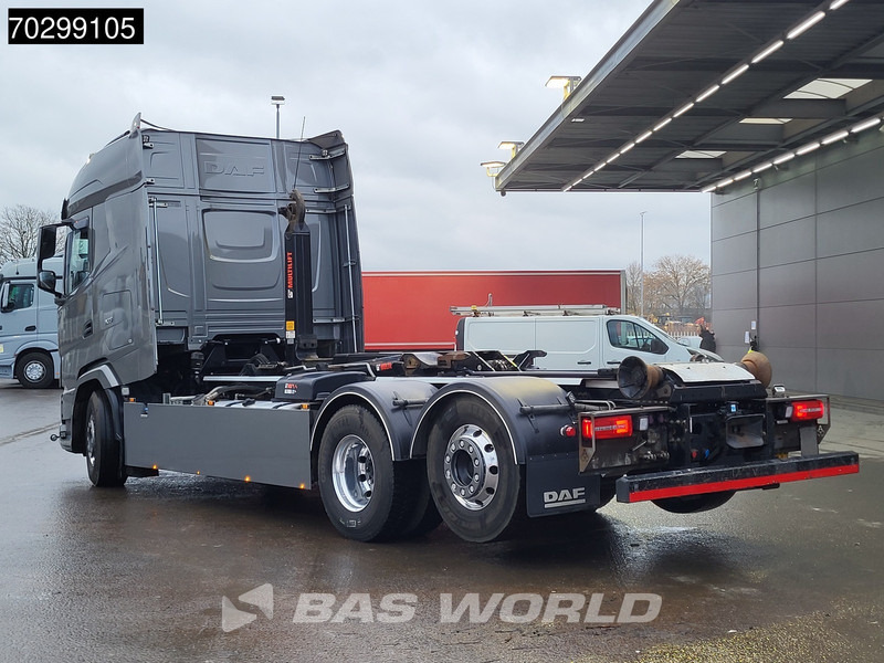 DAF XG 530 6X2 HIAB Multilift ULT21S61-WMITF Lift + Steering Axle Retarder Automatic Euro 6 - Hook lift truck: picture 2 DAF XG 530 6X2 HIAB Multilift ULT21S61-WMITF Lift + Steering Axle Retarder Automatic Euro 6 - Hook lift truck: picture 2