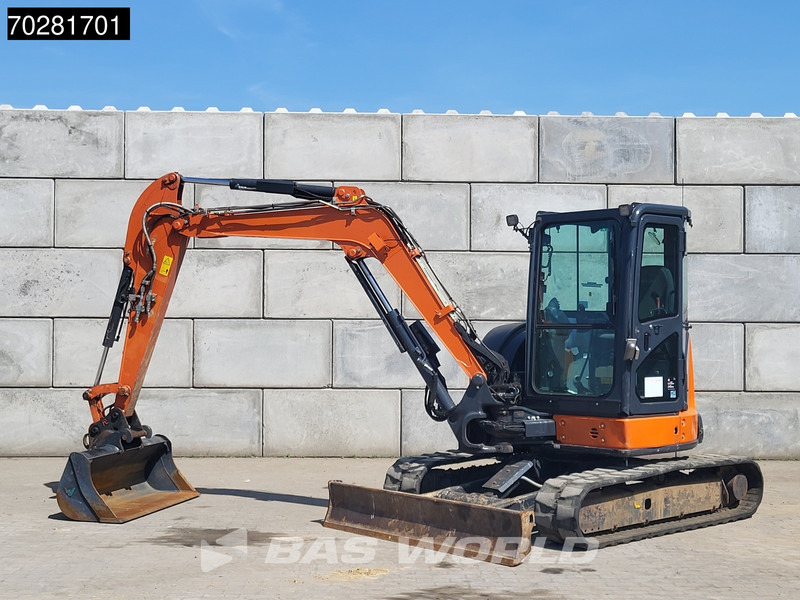 Hitachi ZX55 U-6 CLR A/C - 3 BUCKETS - Mini excavator: picture 3 Hitachi ZX55 U-6 CLR A/C - 3 BUCKETS - Mini excavator: picture 3