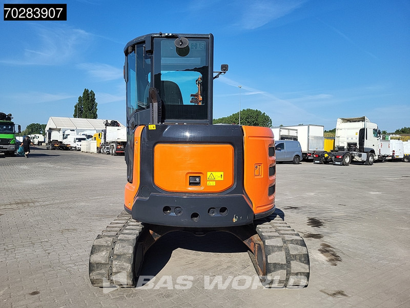 Hitachi ZX55U-6CLR A/C - 3 BUCKETS - Mini excavator: picture 5 Hitachi ZX55U-6CLR A/C - 3 BUCKETS - Mini excavator: picture 5