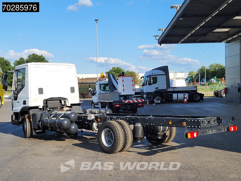 Iveco 120-210L 4X2 NEW 12tons chassis! CNG Engine Manual TELMA Retarder Euro 6 - Cab chassis truck: picture 2 Iveco 120-210L 4X2 NEW 12tons chassis! CNG Engine Manual TELMA Retarder Euro 6 - Cab chassis truck: picture 2