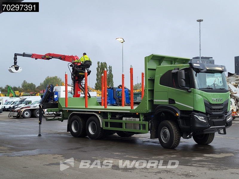 Iveco T-Way 450 6X6 UNUSED! Palfinger Q150Z Crane Retarder Holztransport Big-Axle LED Euro 6 - Timber truck, Crane truck: picture 3 Iveco T-Way 450 6X6 UNUSED! Palfinger Q150Z Crane Retarder Holztransport Big-Axle LED Euro 6 - Timber truck, Crane truck: picture 3