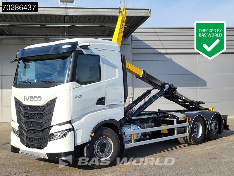 Iveco X-Way 580 6X2 Palfinger PHT20SLD5 Hooklift Lift+steering Axle Automatic Navi ACC LED Euro 6 - Hook lift truck: picture 1 Iveco X-Way 580 6X2 Palfinger PHT20SLD5 Hooklift Lift+steering Axle Automatic Navi ACC LED Euro 6 - Hook lift truck: picture 1