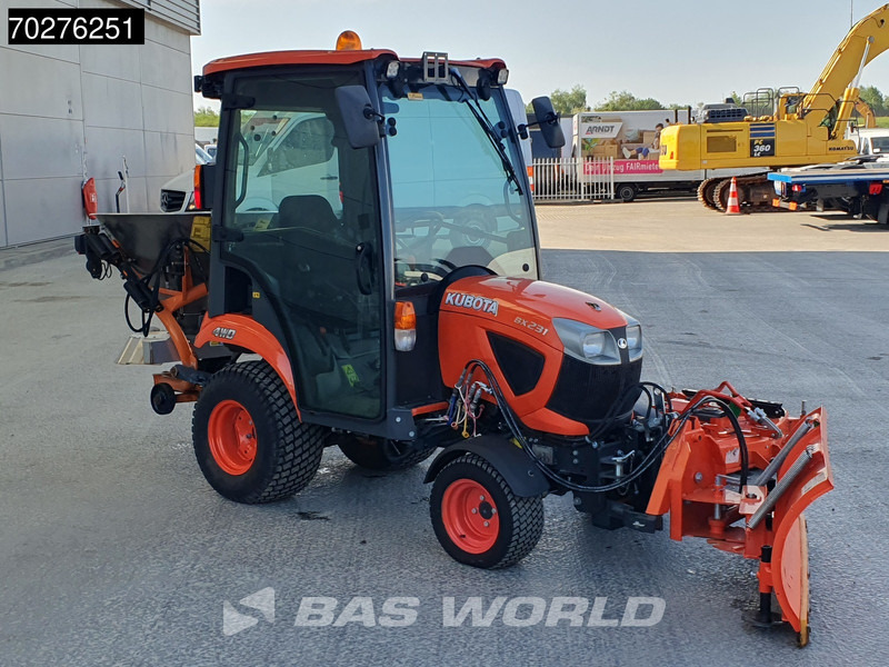 Kubota BX231 D-C C10 4X4 4x4 - INCL ATTACHMENTS - Farm tractor: picture 3 Kubota BX231 D-C C10 4X4 4x4 - INCL ATTACHMENTS - Farm tractor: picture 3