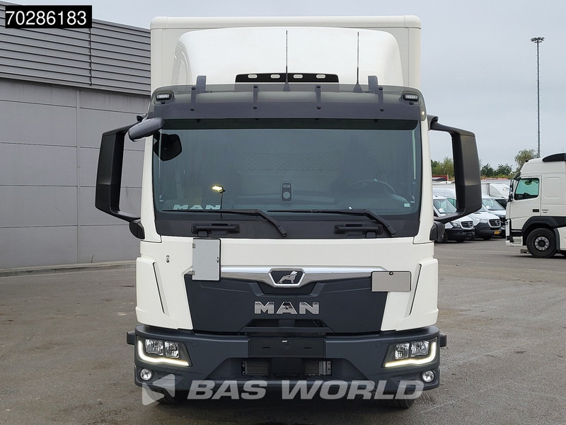 New Box truck MAN TGL 12.220 4X2 NEW! 12tonner Automatic 1500kg Ladebordwand Navi Euro 6: picture 10 New Box truck MAN TGL 12.220 4X2 NEW! 12tonner Automatic 1500kg Ladebordwand Navi Euro 6: picture 10