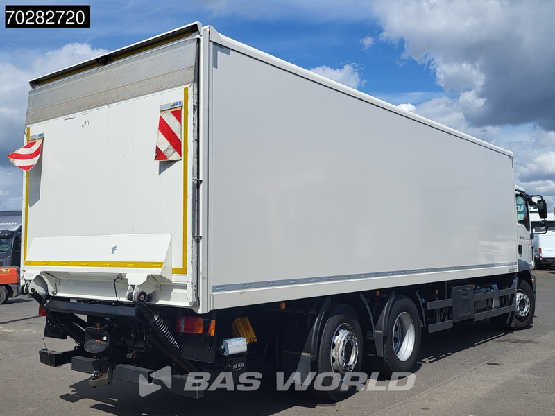 MAN TGM 26.320 6X2 2000kg Ladebordwand Automatic Lift+steering axle Navi Euro 6 - Box truck: picture 5 MAN TGM 26.320 6X2 2000kg Ladebordwand Automatic Lift+steering axle Navi Euro 6 - Box truck: picture 5