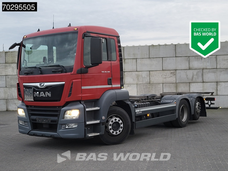MAN TGS 26.320 TGS 6X2 ADR BDF Lift + Steering Axle Euro 6 - Container transporter/ Swap body truck: picture 1 MAN TGS 26.320 TGS 6X2 ADR BDF Lift + Steering Axle Euro 6 - Container transporter/ Swap body truck: picture 1