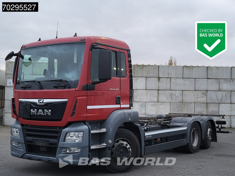 MAN TGS 26.320 TGS 6X2 ADR BDF Lift + Steering Axle Euro 6 - Container transporter/ Swap body truck: picture 1 MAN TGS 26.320 TGS 6X2 ADR BDF Lift + Steering Axle Euro 6 - Container transporter/ Swap body truck: picture 1