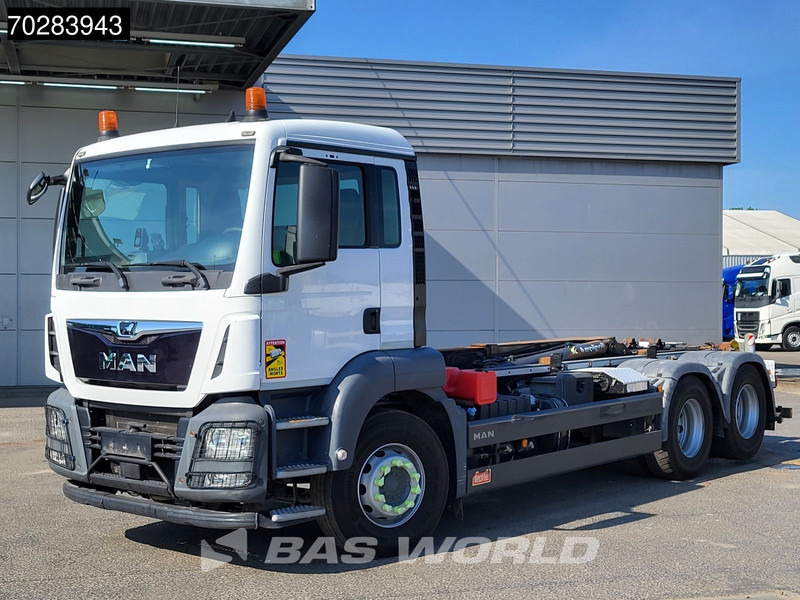 MAN TGS 28.460 6X2 20 Tonnes Marrel containersystem Automatic Liftachse Euro 6 - Hook lift truck: picture 3 MAN TGS 28.460 6X2 20 Tonnes Marrel containersystem Automatic Liftachse Euro 6 - Hook lift truck: picture 3