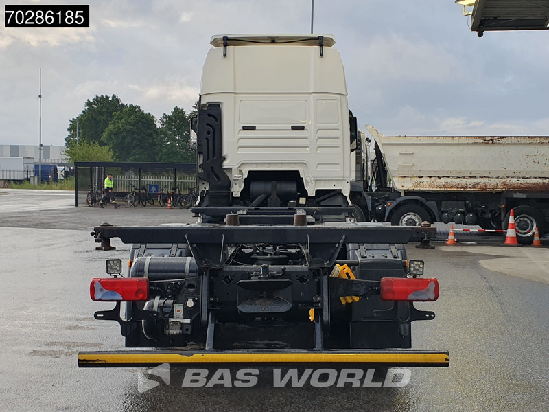 MAN TGX 26.470 6X2 BDF Lift-Axle ACC XXL Retarder Navi Euro 6 - Container transporter/ Swap body truck: picture 3 MAN TGX 26.470 6X2 BDF Lift-Axle ACC XXL Retarder Navi Euro 6 - Container transporter/ Swap body truck: picture 3