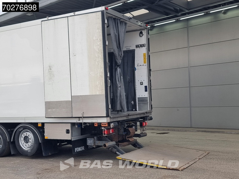 Mercedes-Benz Antos 2746 6X2 Carrier Supra 1250 Silent Mt ladebordwand Lift+Lenkachse Euro 6 - Refrigerator truck: picture 3 Mercedes-Benz Antos 2746 6X2 Carrier Supra 1250 Silent Mt ladebordwand Lift+Lenkachse Euro 6 - Refrigerator truck: picture 3