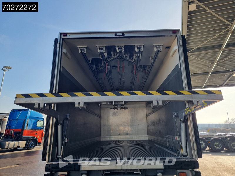 Mercedes-Benz Axor 1823 4X2 Carrier Supra 750 Meathanging Rohrbahn Automatic Euro 3 - Refrigerator truck: picture 3 Mercedes-Benz Axor 1823 4X2 Carrier Supra 750 Meathanging Rohrbahn Automatic Euro 3 - Refrigerator truck: picture 3