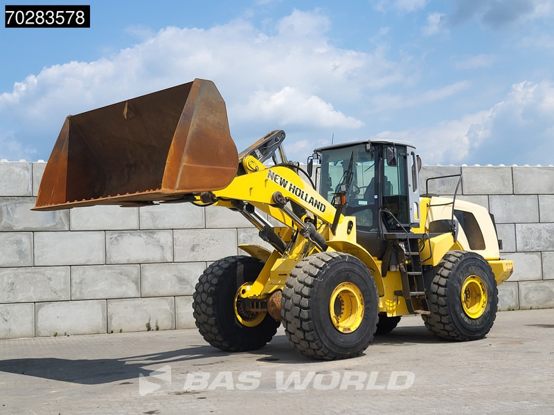 New Holland W270 - Wheel loader: picture 3 New Holland W270 - Wheel loader: picture 3