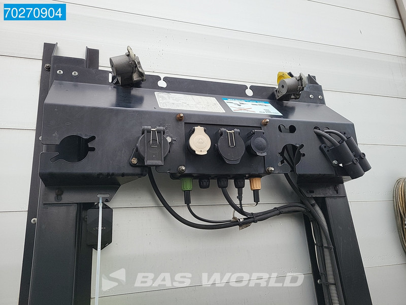 Schwarzmüller Lift-axle Tailgate - Curtainsider semi-trailer: picture 5 Schwarzmüller Lift-axle Tailgate - Curtainsider semi-trailer: picture 5