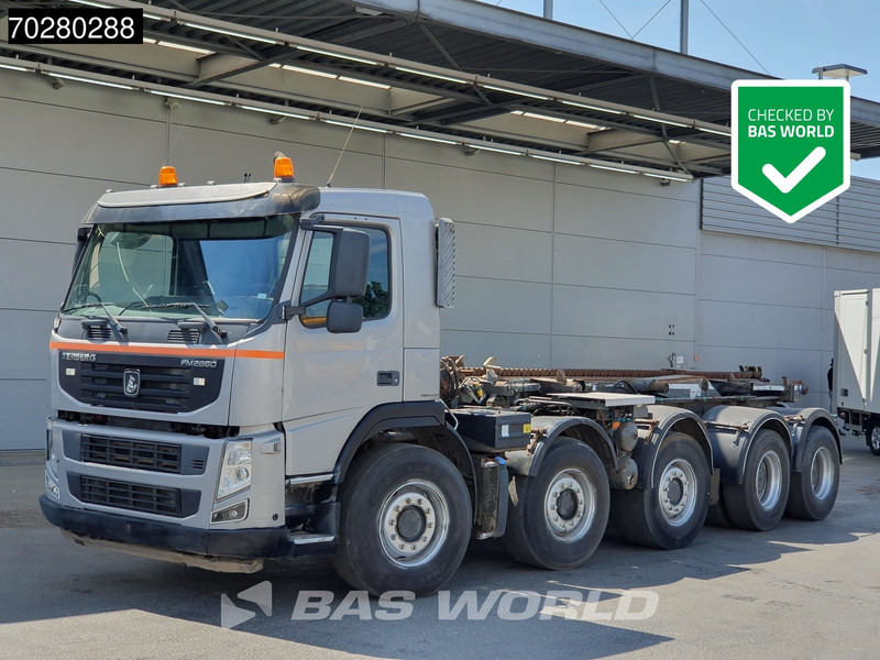 Terberg FM 2850 10X4 Chain system Retarder Big-Axle Automatic Euro 5 - Hook lift truck: picture 1 Terberg FM 2850 10X4 Chain system Retarder Big-Axle Automatic Euro 5 - Hook lift truck: picture 1