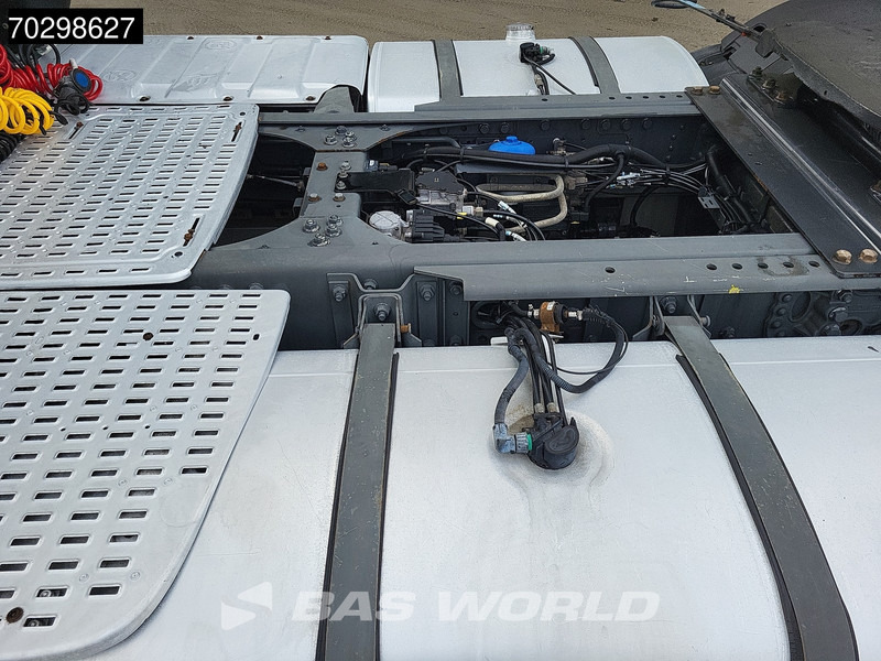 Tractor unit DAF XF 460 4X2 SSC 2xTanks Standklima ACC Euro 6: picture 8