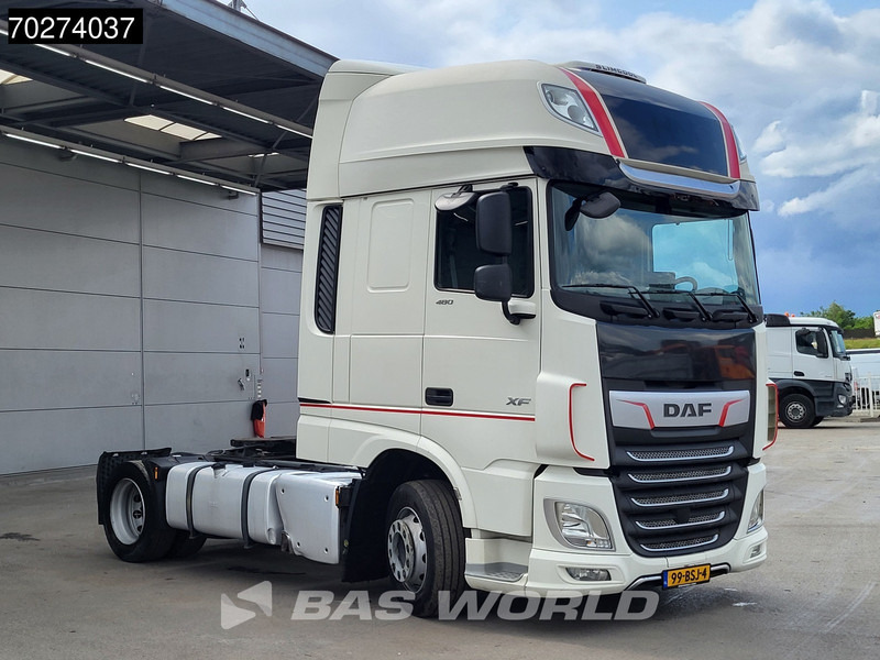 DAF XF 480 XF 4X2 DAMAGED! NL-Truck Mega 2X Tanks ACC Standklima Euro 6 - Tractor unit: picture 3 DAF XF 480 XF 4X2 DAMAGED! NL-Truck Mega 2X Tanks ACC Standklima Euro 6 - Tractor unit: picture 3