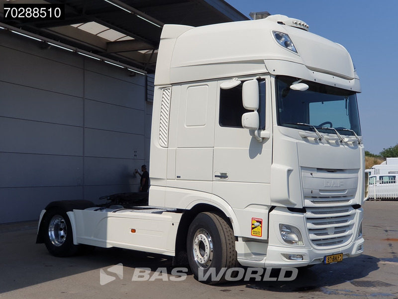 DAF XF 510 4X2 NL-Truck SSC Retarder Full-Air 2xTanks Leder ACC Standklima Euro 6 - Tractor unit: picture 3 DAF XF 510 4X2 NL-Truck SSC Retarder Full-Air 2xTanks Leder ACC Standklima Euro 6 - Tractor unit: picture 3