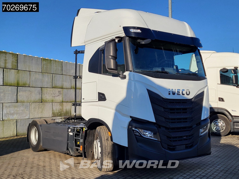 Tractor unit Iveco S-Way 460 4X2 Euro 6 Retarder ACC 8x CNG Tanks: picture 11
