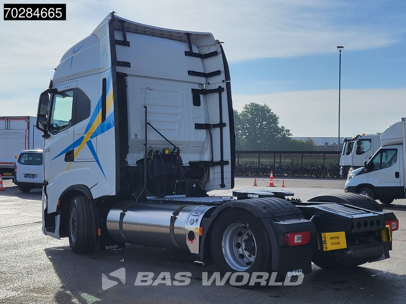 Iveco S-Way 460 4X2 LNG Retarder 2x Tanks Standklima LED ACC Navi - Tractor unit: picture 2 Iveco S-Way 460 4X2 LNG Retarder 2x Tanks Standklima LED ACC Navi - Tractor unit: picture 2
