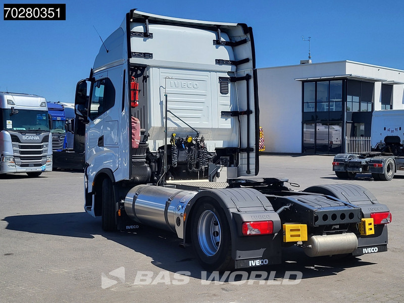 Iveco S-Way 460 4X2 LNG Retarder 2x Tanks Standklima LED Navi - Tractor unit: picture 2 Iveco S-Way 460 4X2 LNG Retarder 2x Tanks Standklima LED Navi - Tractor unit: picture 2