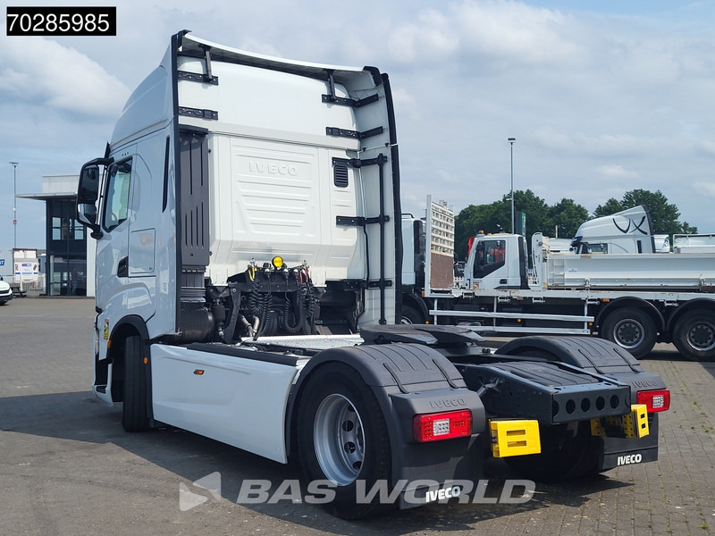 Iveco S-Way 490 4X2 Retarder 2x Tanks Standklima Navi ACC LED - Tractor unit: picture 2 Iveco S-Way 490 4X2 Retarder 2x Tanks Standklima Navi ACC LED - Tractor unit: picture 2