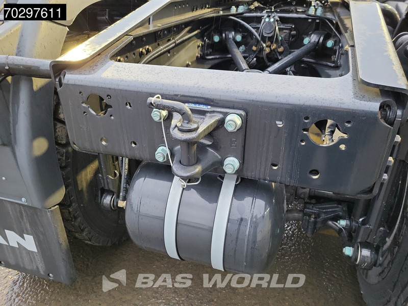 New Tractor unit MAN TGS 33.440 6X4 NEW! TN Manual Full-Steel Big-Axle Drumbrakes Euro 2: picture 16 New Tractor unit MAN TGS 33.440 6X4 NEW! TN Manual Full-Steel Big-Axle Drumbrakes Euro 2: picture 16