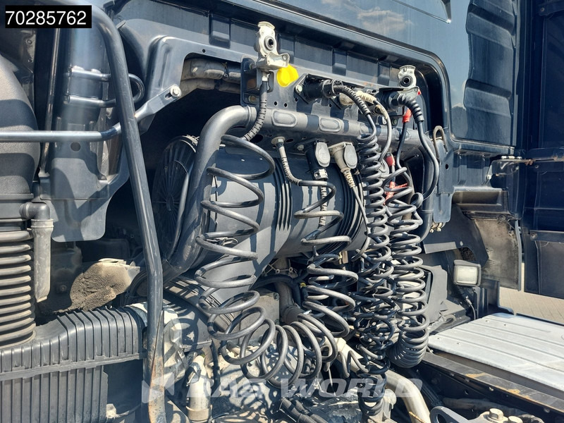 MAN TGX 18.460 4X2 XXL Mega Retarder 2xTanks Standklima Euro 6 - Tractor unit: picture 5 MAN TGX 18.460 4X2 XXL Mega Retarder 2xTanks Standklima Euro 6 - Tractor unit: picture 5