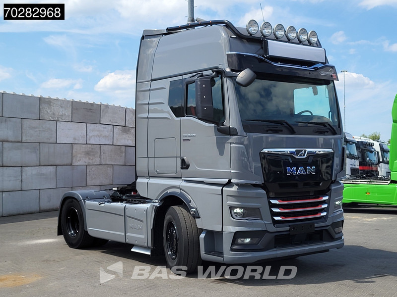 MAN TGX 18.520 4X2 Individual Lion S! GX Retarder Full-Air 2x Tanks Navi LED ACC Euro 6 - Tractor unit: picture 3 MAN TGX 18.520 4X2 Individual Lion S! GX Retarder Full-Air 2x Tanks Navi LED ACC Euro 6 - Tractor unit: picture 3