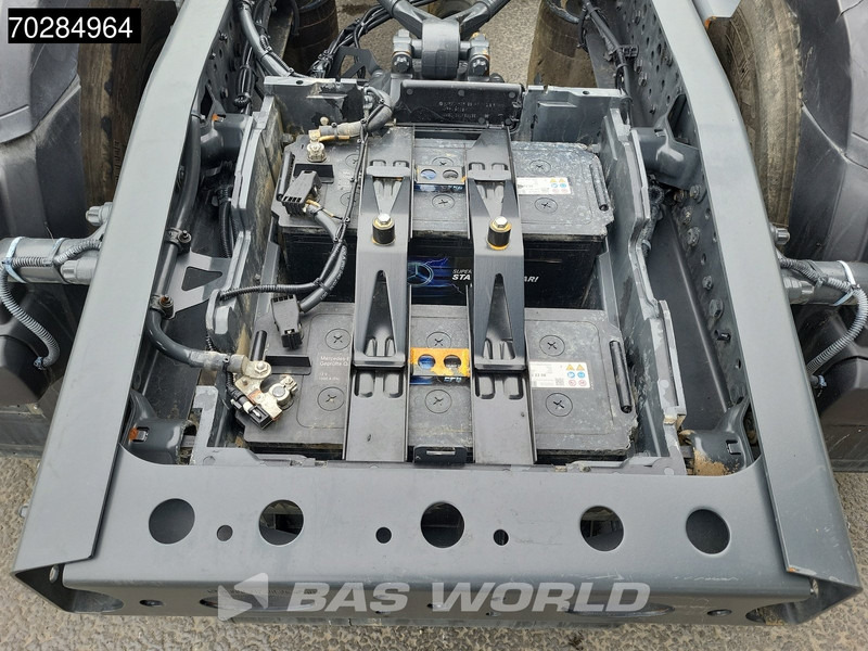 Tractor unit Mercedes-Benz Actros 1845 4X2 ClassicSpace Retarder Euro 6: picture 17