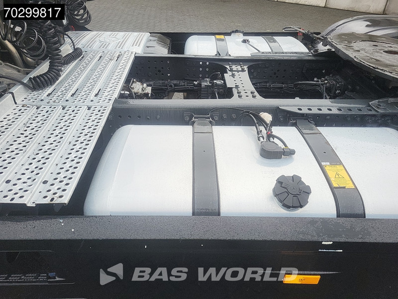 Tractor unit Mercedes-Benz Actros 1845 4X2 GigaSpace Retarder 2xTanks Alcoa's Standairco Navi ACC Euro 6: picture 12