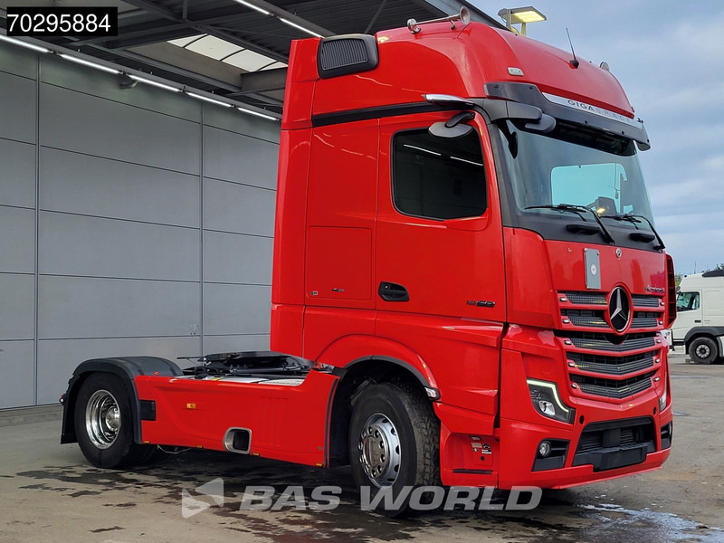 Mercedes-Benz Actros 1858 4X2 GigaSpace Retarder 2xTanks Leather Standairco PPC Navi ACC Euro 6 - Tractor unit: picture 3 Mercedes-Benz Actros 1858 4X2 GigaSpace Retarder 2xTanks Leather Standairco PPC Navi ACC Euro 6 - Tractor unit: picture 3