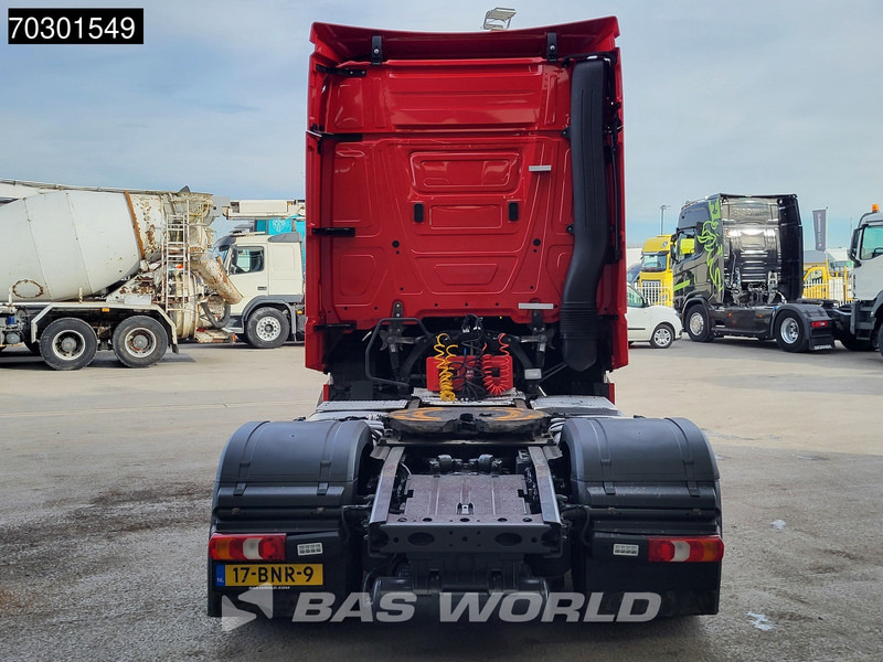 Leasing of Mercedes-Benz Actros 1942 4X2 NL-Truck Mega StreamSpace Mercedes-Benz Actros 1942 4X2 NL-Truck Mega StreamSpace: picture 10 Leasing of Mercedes-Benz Actros 1942 4X2 NL-Truck Mega StreamSpace Mercedes-Benz Actros 1942 4X2 NL-Truck Mega StreamSpace: picture 10