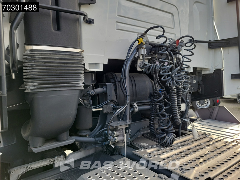 Renault T 480 4X2 Low Mileage! 80% Tyres NL-Truck HSC 2x Tanks - Tractor unit: picture 5 Renault T 480 4X2 Low Mileage! 80% Tyres NL-Truck HSC 2x Tanks - Tractor unit: picture 5