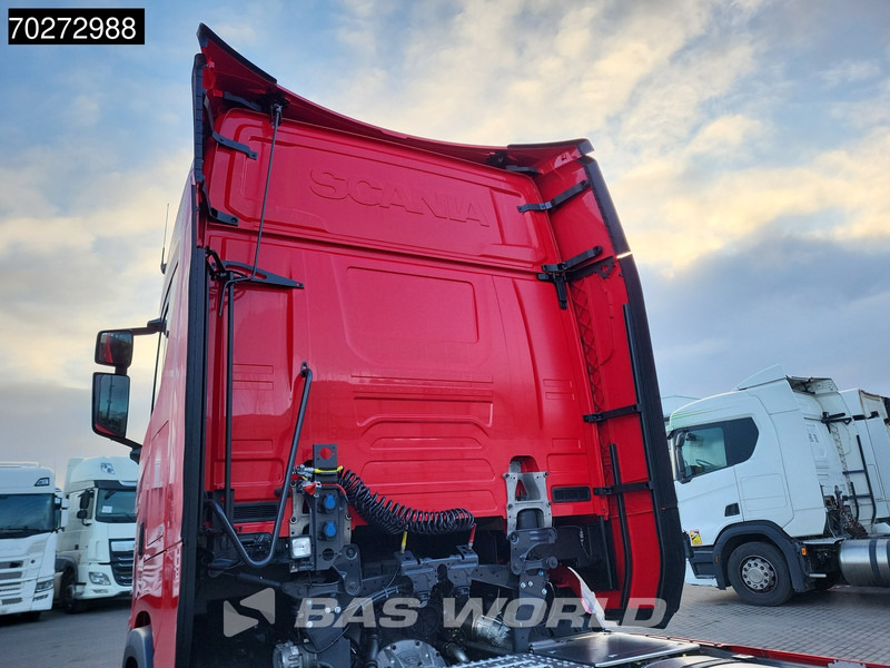 Scania S460 4X2 NEW! Retarder ACC Navi Standklima 2X Tanks - Tractor unit: picture 3 Scania S460 4X2 NEW! Retarder ACC Navi Standklima 2X Tanks - Tractor unit: picture 3
