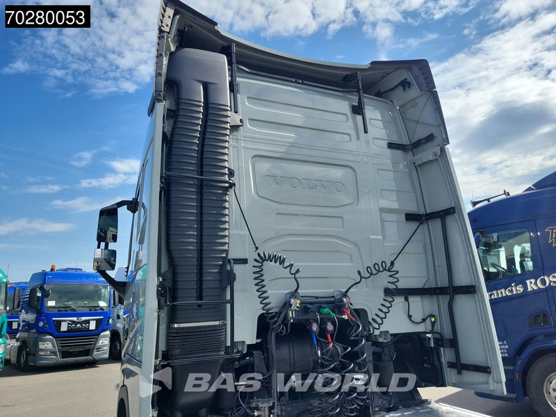 Volvo FH 460 FH 4X2 VEB+ 2x Tanks LED ACC - Tractor unit: picture 5 Volvo FH 460 FH 4X2 VEB+ 2x Tanks LED ACC - Tractor unit: picture 5